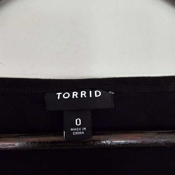 Torrid size 0 Skull and Flower print dress. - Picture 3 of 5